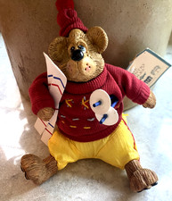 RUSS BERRIE COUNTRY FOLKS - MOGUL BEAR SKIER - RED