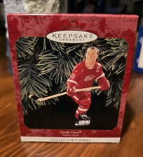 NIB 1999 Official NHL GORDIE HOWE Hallmark Keepsake Ornament Collector's Edition