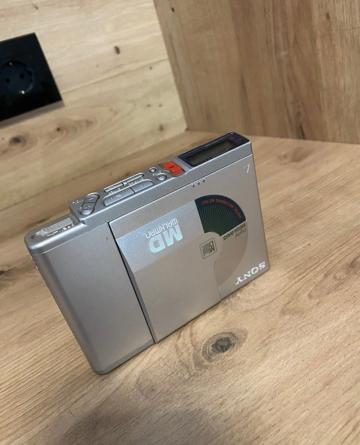 Sony MZ-R37 • MiniDisc Player/Recorder • mit Fernbedienung