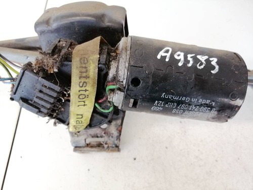 0390241097 vorne Scheibenwischermotor Teilenummer  Audi 80 DE2056738-99