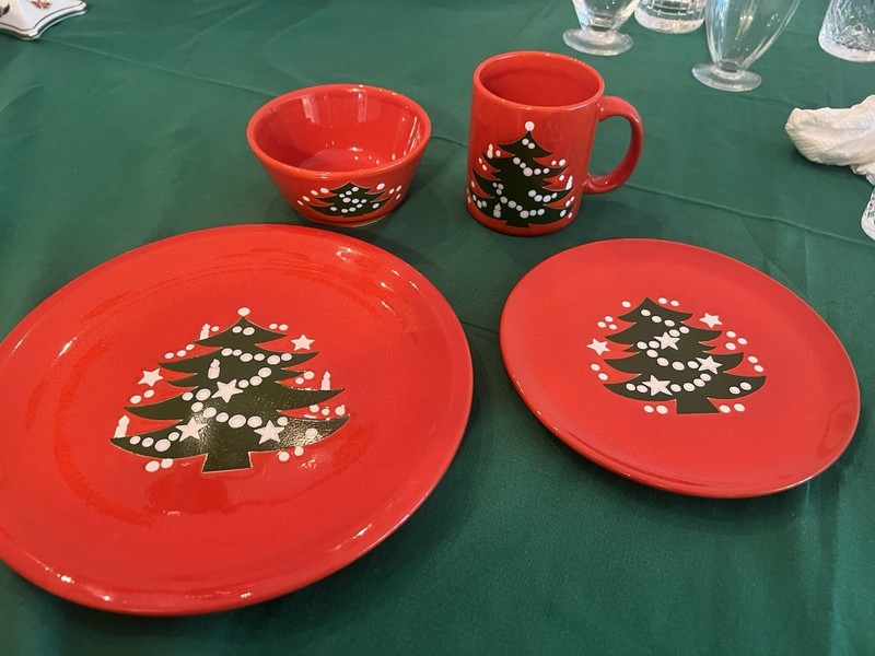 Vintage Waechtersbach Christmas Tree Dinnerware Set – 35 Pieces – Germany