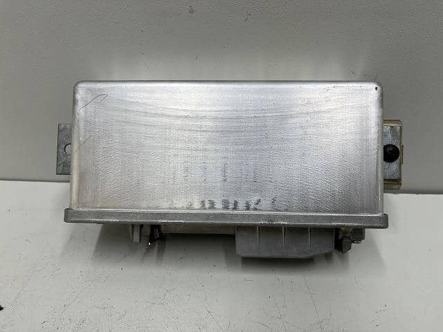 VOLKSWAGEN Vanagon 1993 E-70AAF ABS Computer 701907379A [Used] [PA99014235]