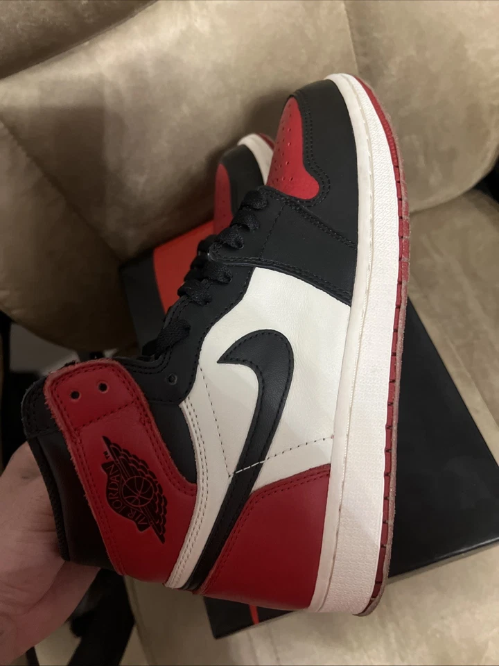 Air Jordan 1 Retro Puntera Alta OG Bred Talla 9M, Modelo 555088-610 Muy Limpio Foto 4 de 4