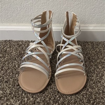 Cat & Jack Silver Strappy Gladiator Sandals Kids US 5 Zip Closure Flat