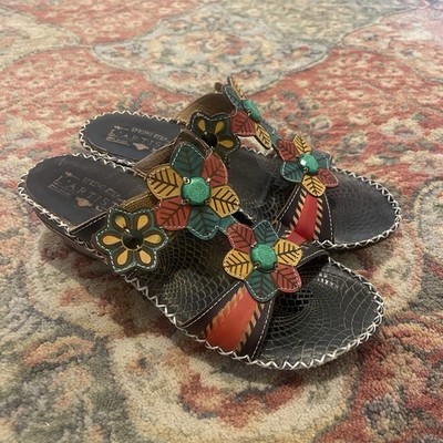 L'Artiste Spring Step Size 39 Edrea Black Leather Wedge Sandals Floral EUC!!