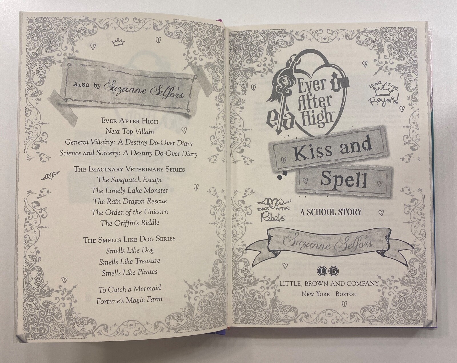 Ever After High: Kiss and Spell Book (Like new - No damage)