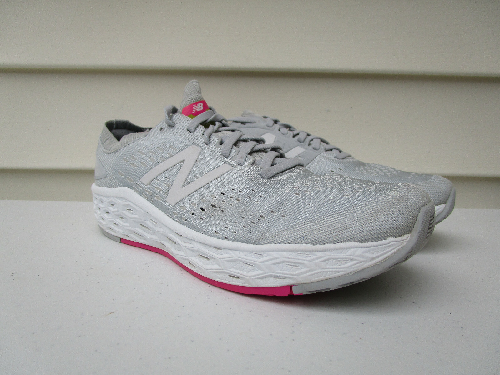 New Balance Women's Fresh Foam Vongo V4 WVNGOGG4 Gray Running Shoes Size  9.5 D | eBay
