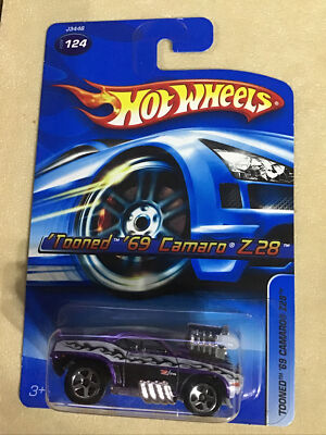 Hot Wheels 2006 #124 Tooned '69 1969 Camaro Z-28 • Purple w/Flames