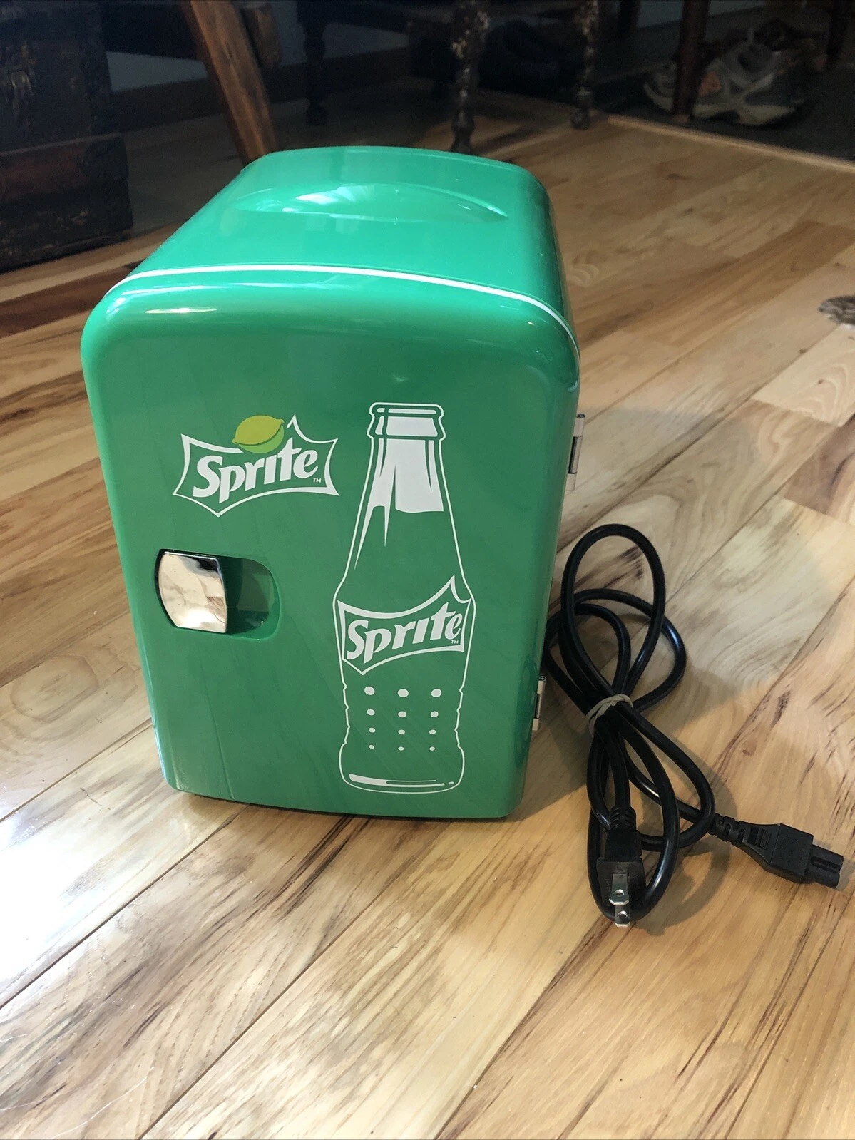 Sprite/Coca Cola 4L Portable Cooler/Warmer 12V AC/DC Mini Fridge
Opens in a new window or tab