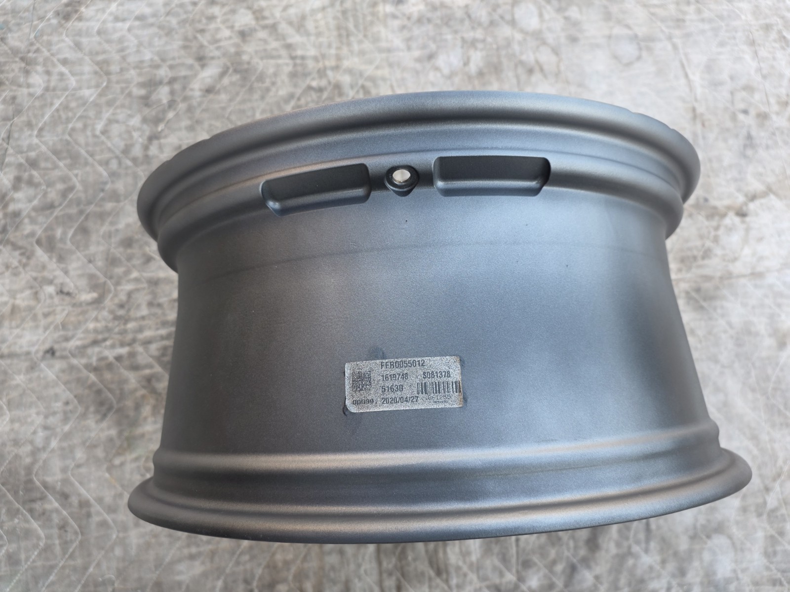 FERRARI 488 & F8 PISTA SPIDER OEM GENUINE 20" FORGED WHEEL/TIRE/TPMS/CAP SET