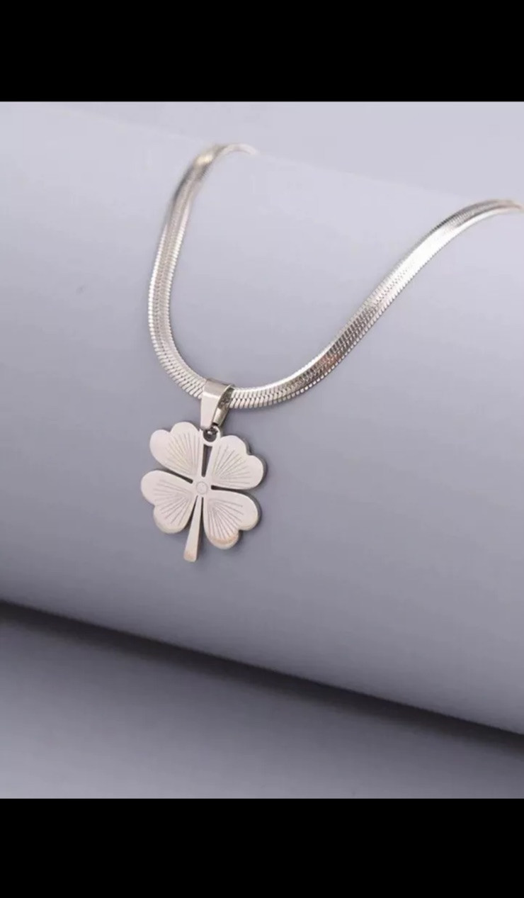Lucky Clover Stainless Steel Necklace - Trendy Women's Fashion Jewelry