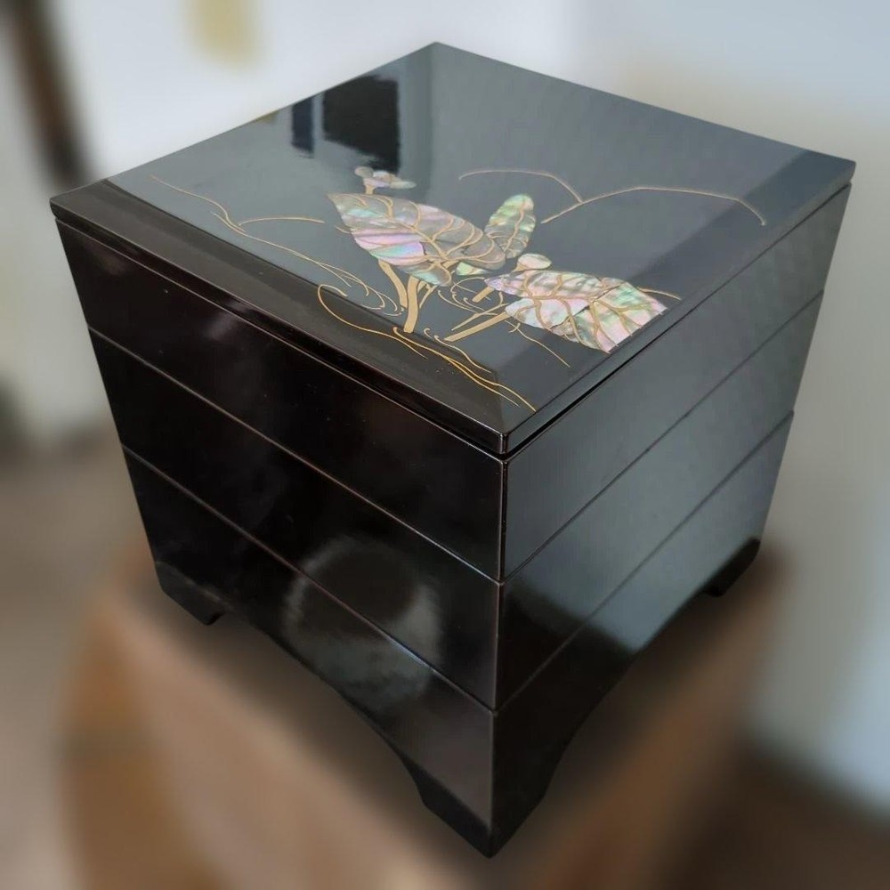 Jubako Bento Box Japanese Antique box motherofpearl threetier wooden lacquer New