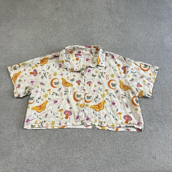 Black Friday Button Up Shirt Size 18 White Butterfly Mushroom Spider Crop Summer