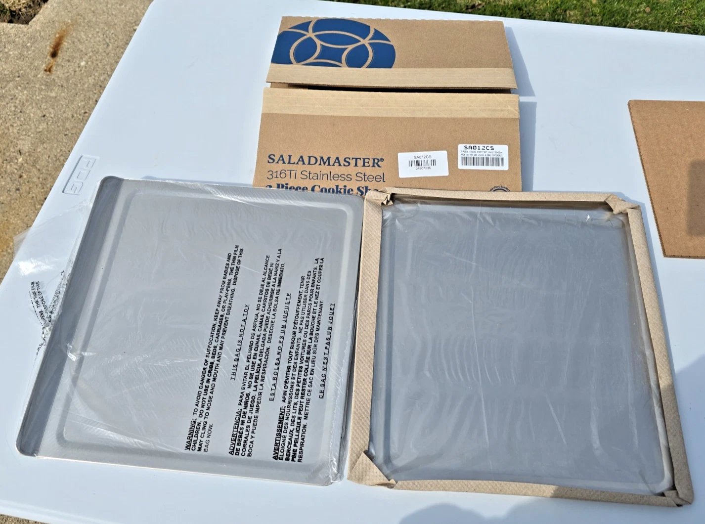 BRAND NEW! 2 Total Cookie Sheets SALADMASTER 316Ti Stainless Steel 12" x 12" USA
Opens in a new wind