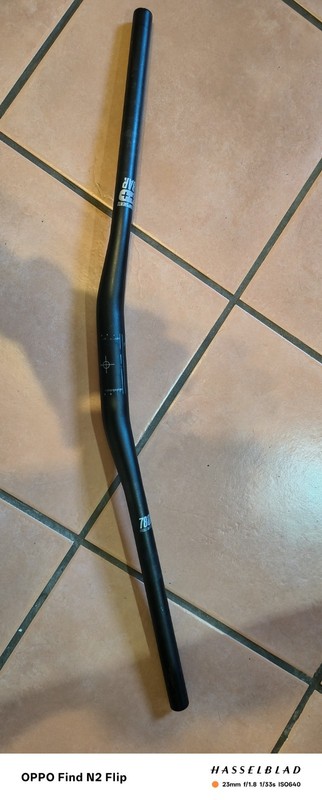 MTB Handlebars 780mm Wide. 31.8mm Bar Clamp Used Good Condition