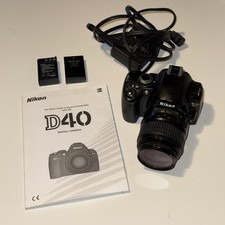 Nikon D40 Digital DSLR Camera AF-S Nikkor 18-55mm Lens Charger Battery