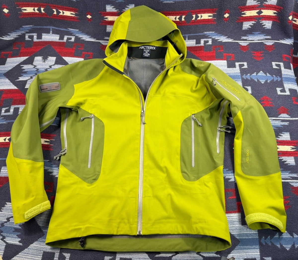 至高00s arc'teryx stingray SV jacket gore Vtg Y2K Arc'teryx Stingray AR Gore-tex Skiing Jacket Men's M Green