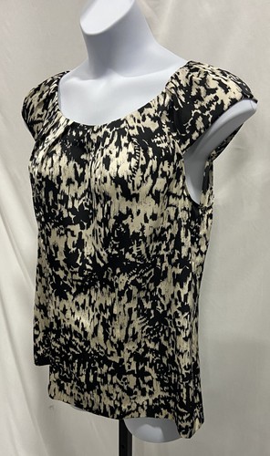 Ann Taylor ladies blouse with pleated collar size 12. - Picture 2 of 9