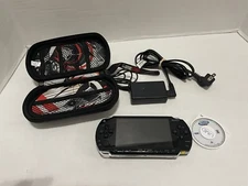 Sony PSP 1001 Console Bundle w/ Charger, Memory Stick & Game! Plus New Battery!