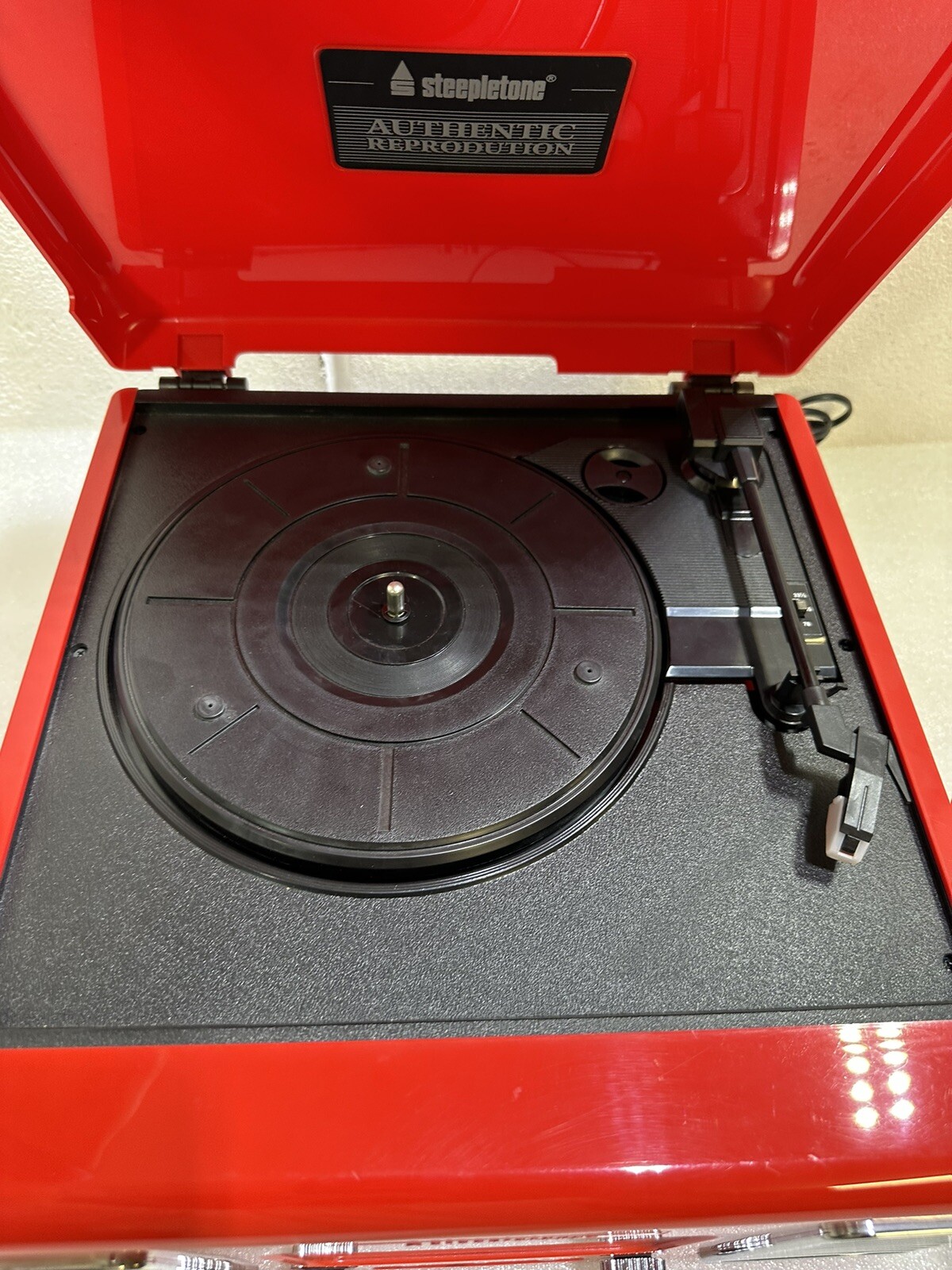 Steepletone Roxy 1 Red Record Player Vinyl Turntable + AM/FM, Radio