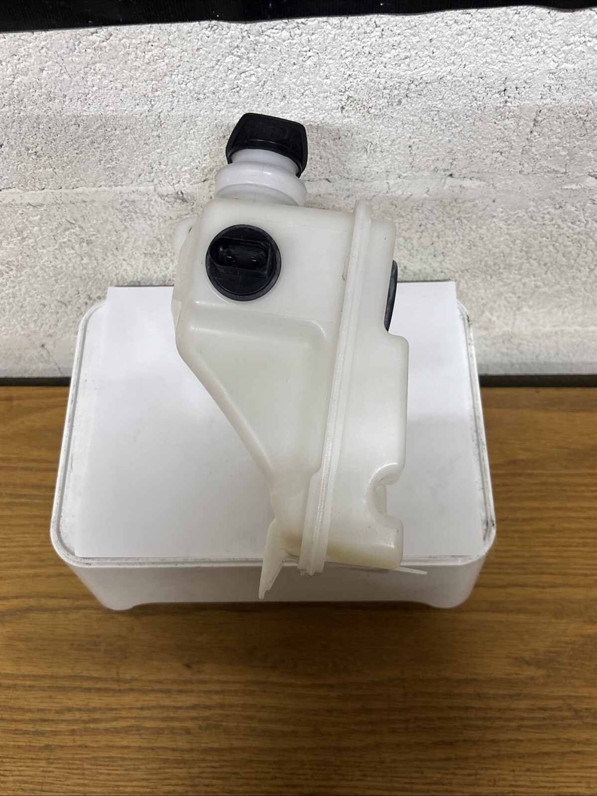 Lamborghini Huracan Washer Reservoir 4T1955449B #855
