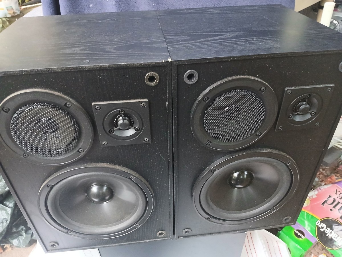 Pair Of Vintage KLH 900B Black Woodgrain Shelf Speakers 140Watt