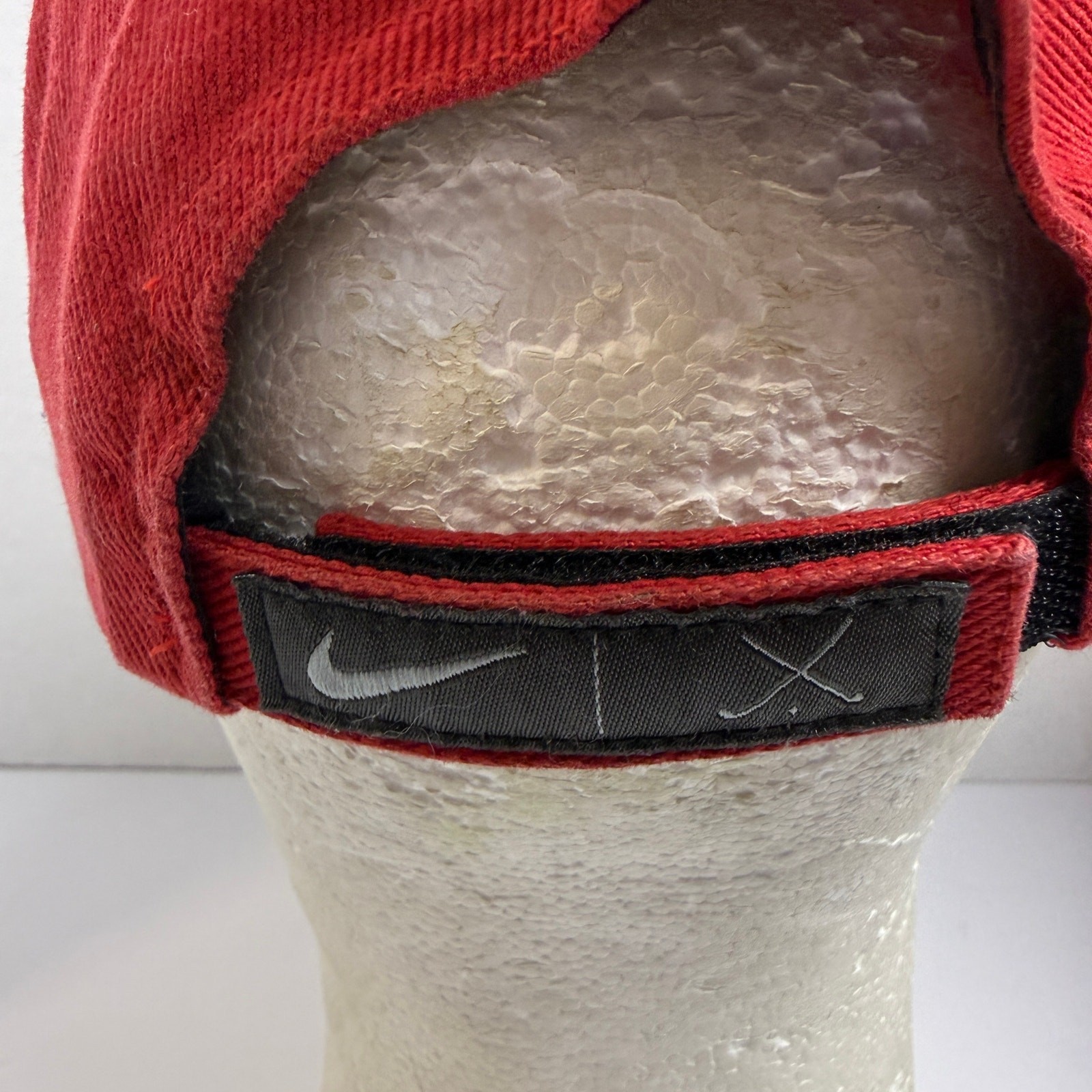 Vintage Nike Tiger Woods Hat Red 90s Metal Swoosh Masters Sunday Retro Golf Cap thumbnail 4