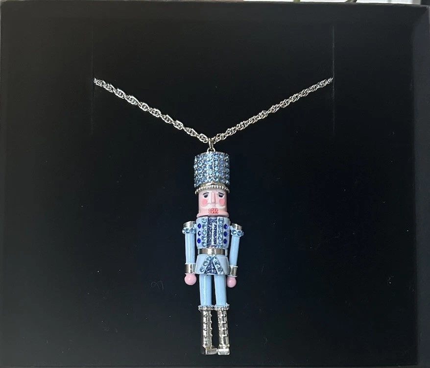 ¡Nuevo! Lote 3 Collar Colgante Largo Cascanueces Betsey Johnson Rojo Verde Azul Rosa Foto 4 de 4