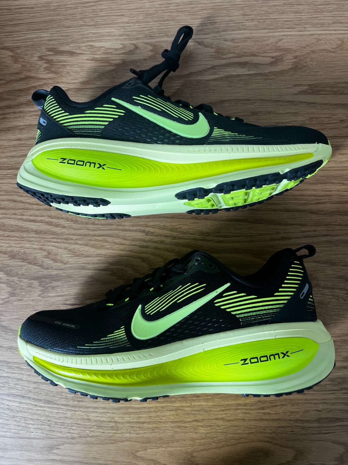 Nike Vomero 18 Femme 37,5 Black Volt Cyber Noir Neuf Running HM6804-008 2