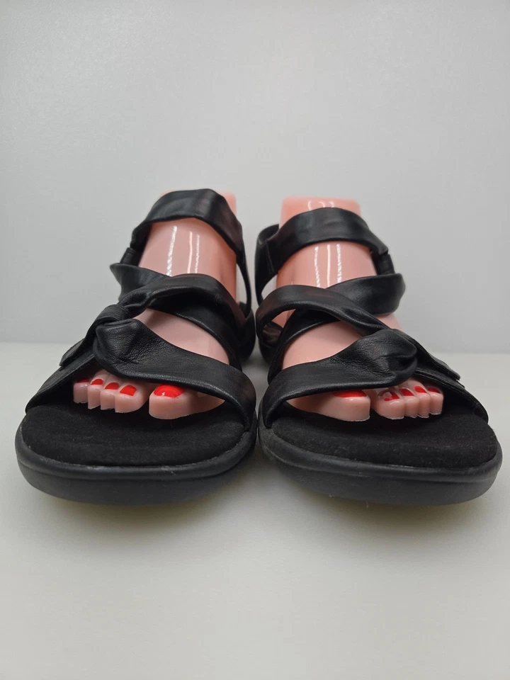 Clarks Saylie Moon Womens Size 11 WIDE Black Soft Leather Sandal Adjustable New - Image 4 of 4