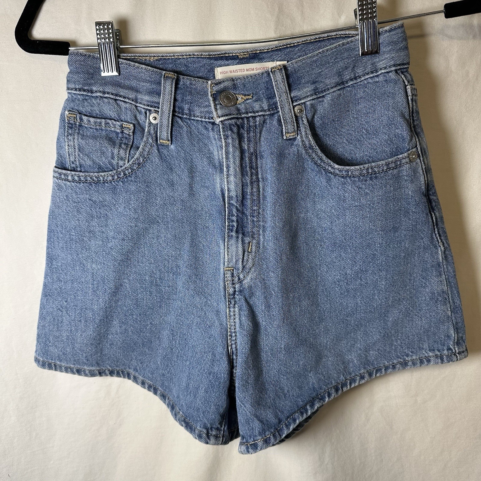 Levi’s High Waisted Mom Shorts Womens Size 25 Denim Blue Cotton Hemp Blend