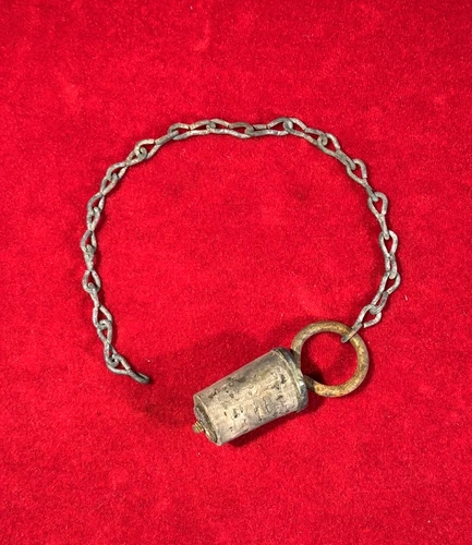 ORIGINAL CIVIL WAR CANTEEN STOPPER COMPLETE WITH CHAIN