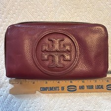TORY BURCH RED LEATHER CONTINENTAL ZIP-AROUND WALLET 7.5" Preowned