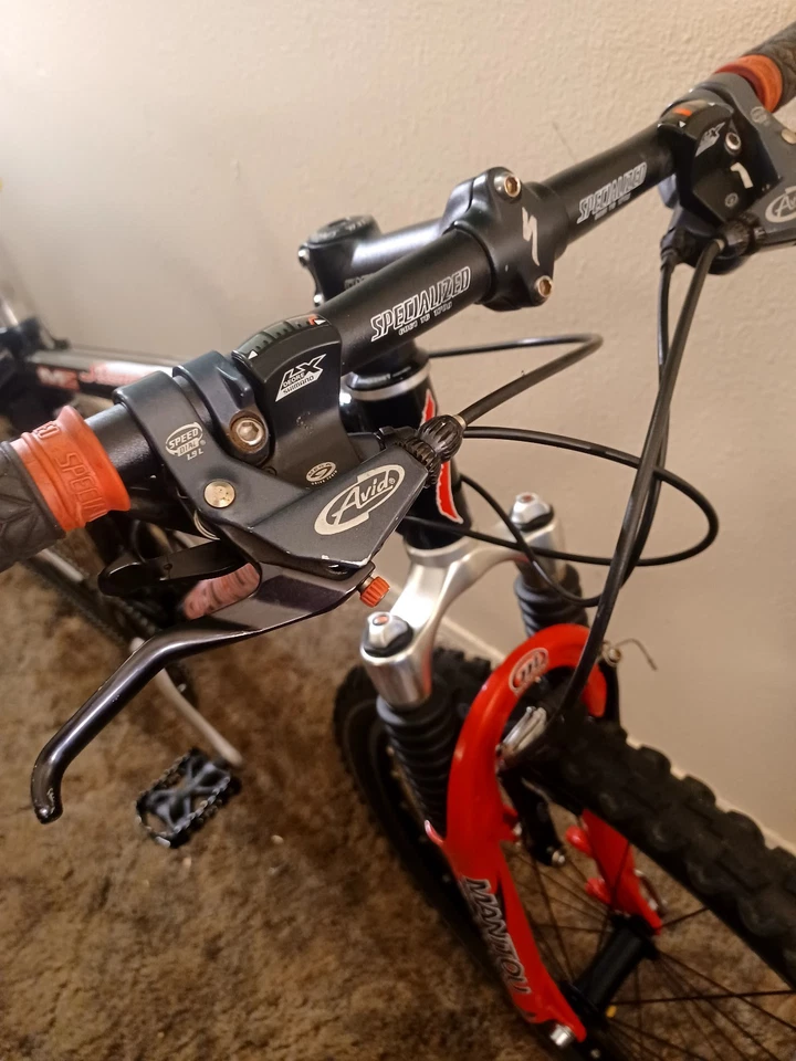 2000 26 «Specialized Stumpjumper M2 XX Matrix 3x9 27 скоростей маленький/средний 15,5»  - Изображение 2 из 4