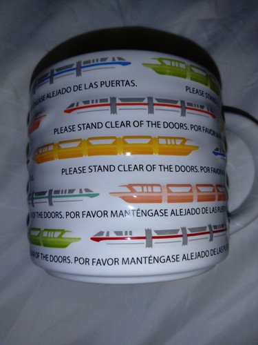 Taza de café azul 2024 monorriel de los parques de Disney, por favor mantente alejada de las puertas nueva con etiquetas - Imagen 3 de 5