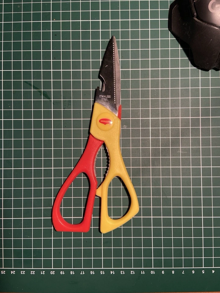 Rarität Maggi Küchenschere Haushaltsschere mit Kapselheber