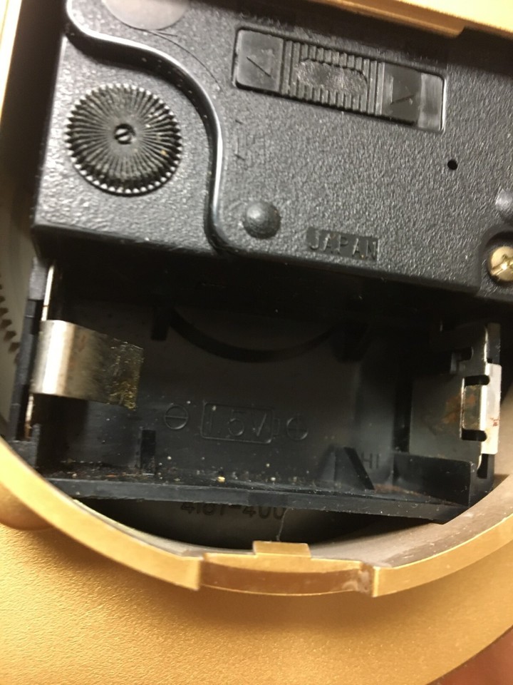 VINTAGE VERICHRON GMT WORLD TIME QUARTZ MANTEL CLOCK RED ARROW SECOND