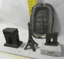 Un lot Souvenir de Paris - Arc de Triomphe et Tour Eiffel - Encrier -