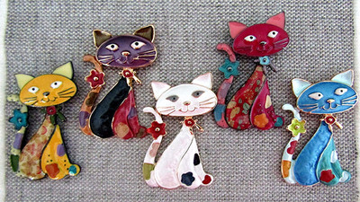 Cat Pin Brooch, 2'' Tall Mixed Assortment    **YOU CHOOSE COLOR**