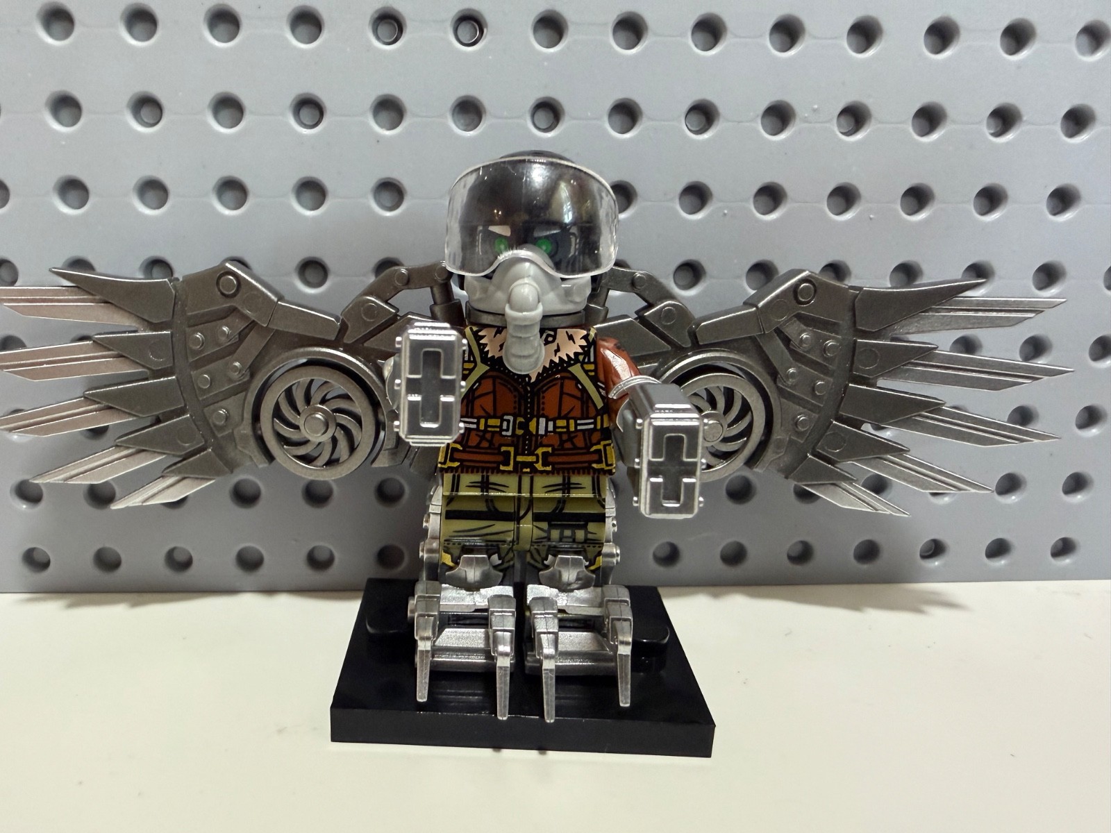 LEGO Marvel Vulture Spider-Man Homecoming Custom MInifgure New