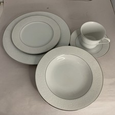 Style House Fine China Brocade 5 Piece Set