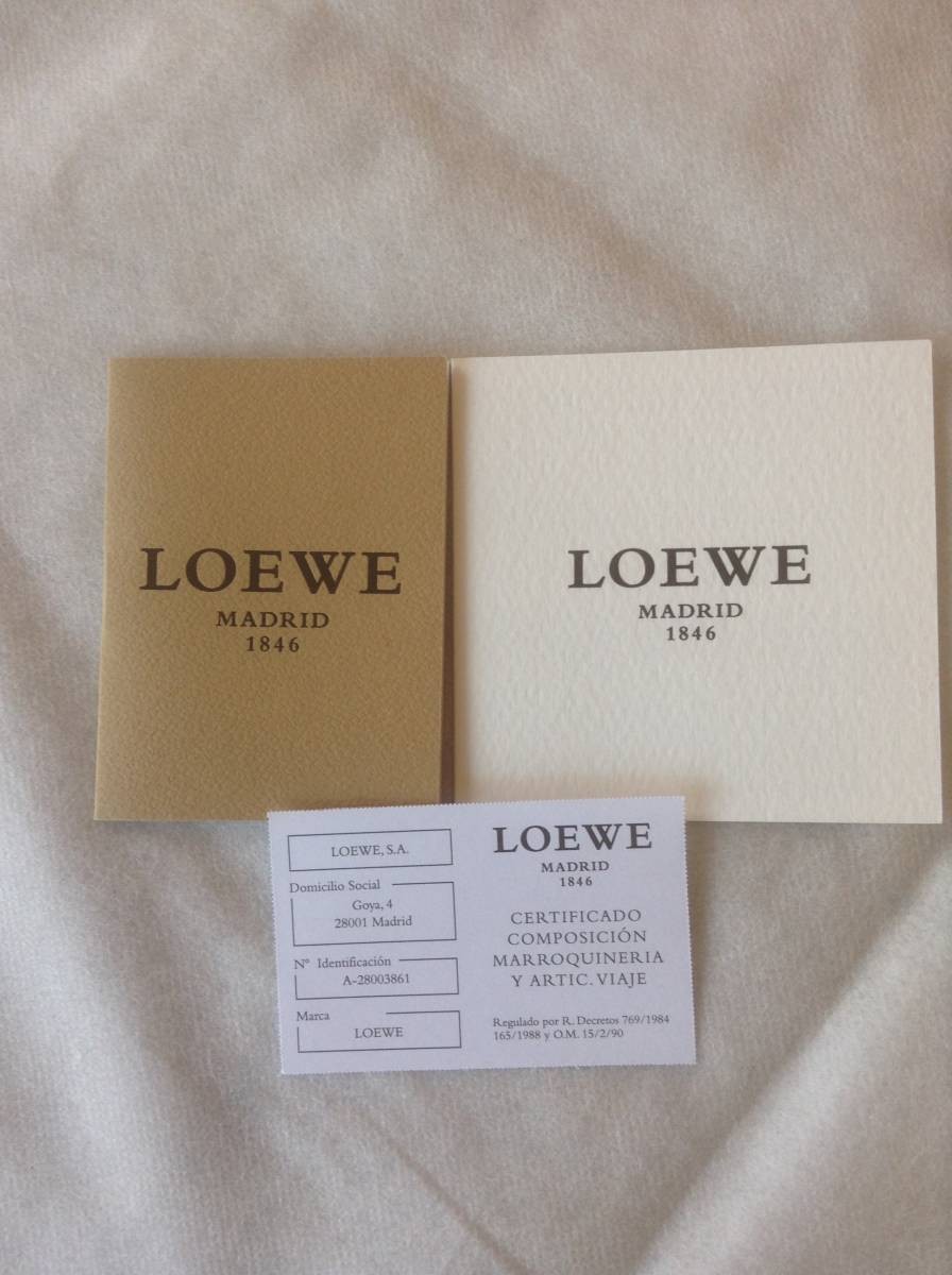 LOEWE condition rare Amazona weekender in the bright red color image 10