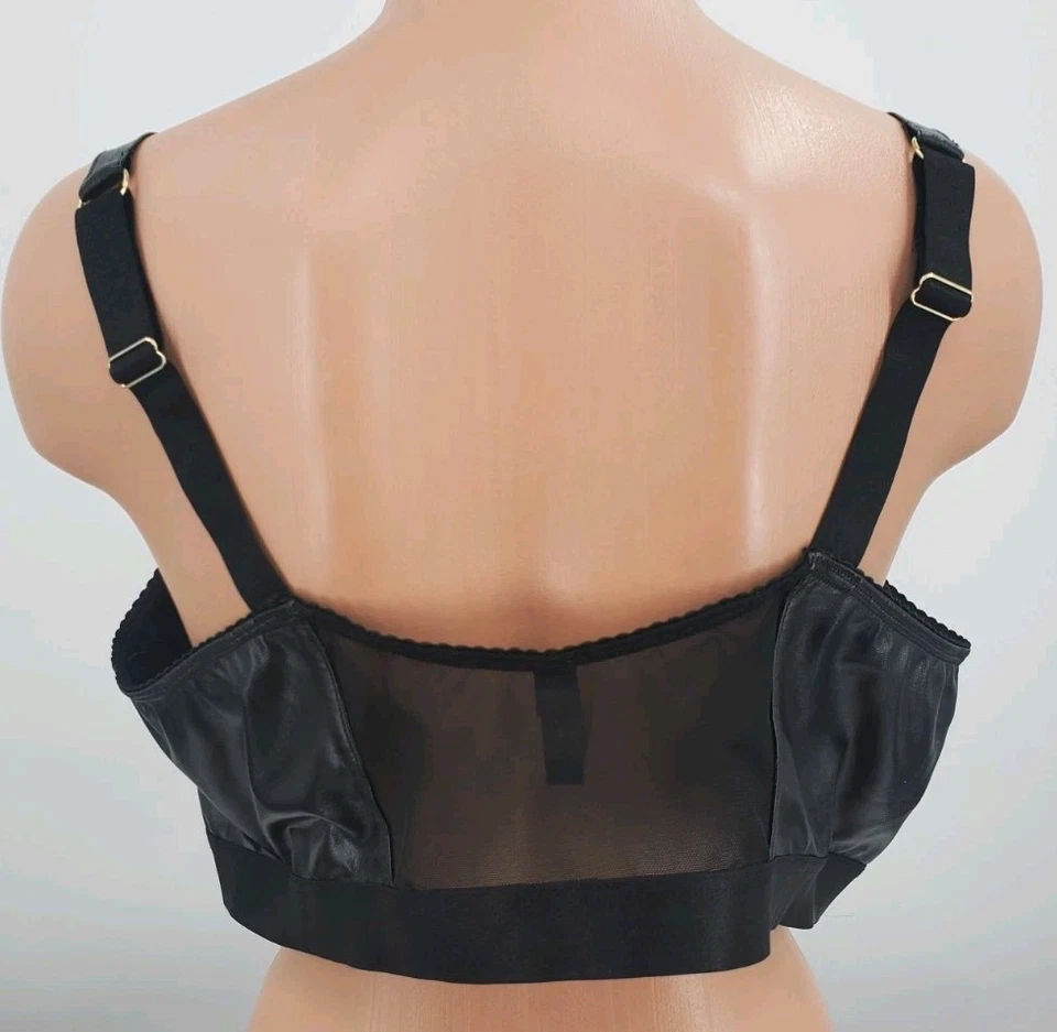 Top Bralette Torrid Curve Imitación Cuero Gótico Grunge Punk Rock Vampy Negro Talla 3 Foto 3 de 4