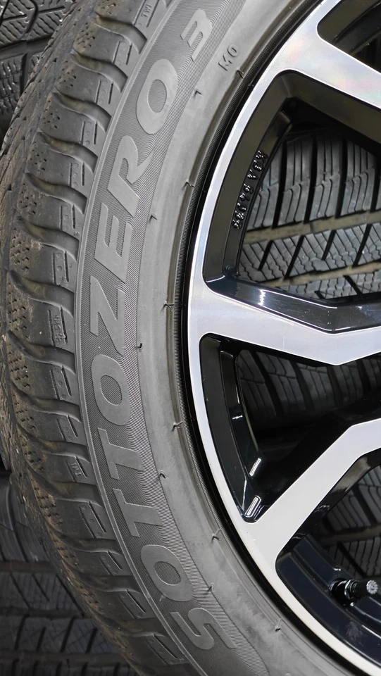 Komplettsatz Winter Mercedes V-Klasse - 8x18; 5x112; ET50/ 245/45 R18  (1974) - Bild 3 von 4