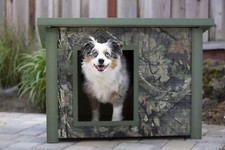 New Age Pet ECOFLEX Rustic Style Outdoor Dog House - Medium Mossy Oak