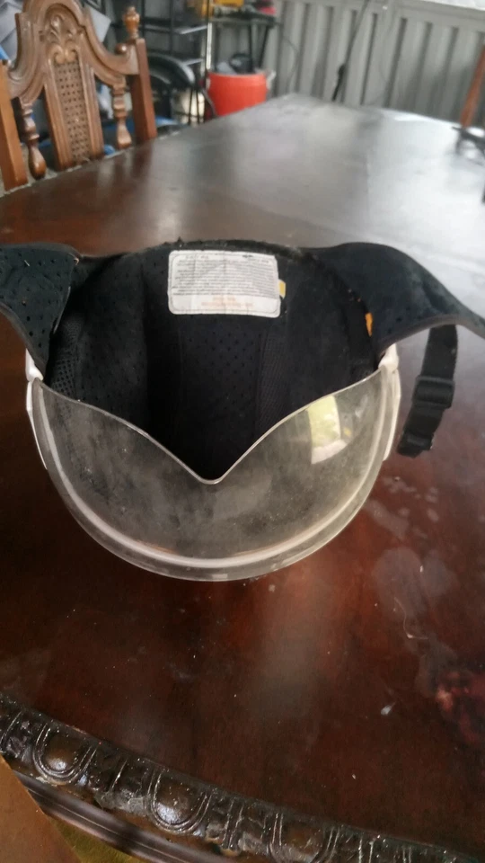 Casco de moto Foto 3 de 3