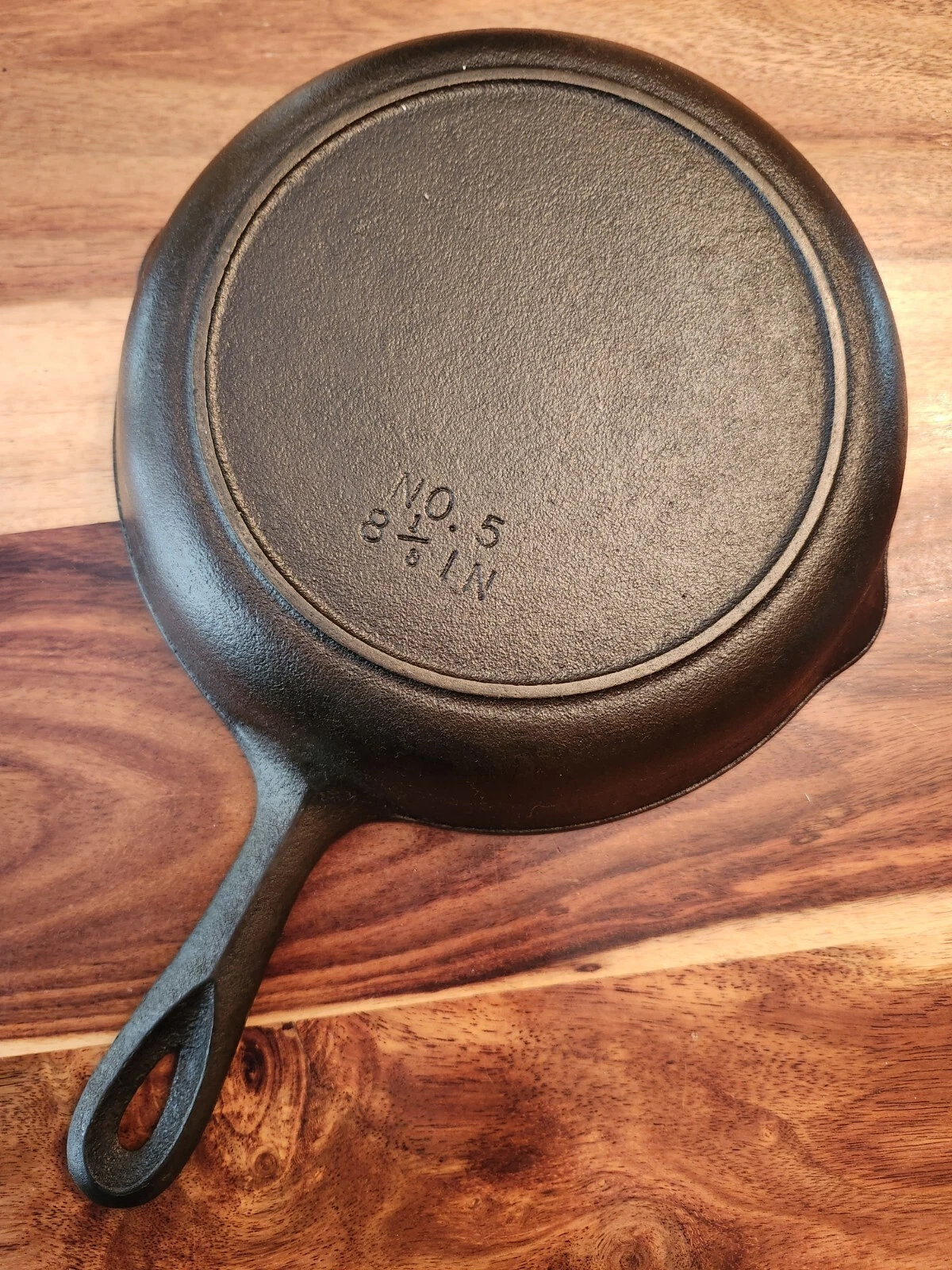BSR Century Series Cast Iron Skillet #5, Heat ring, 8-1/8 IN, Seasoned