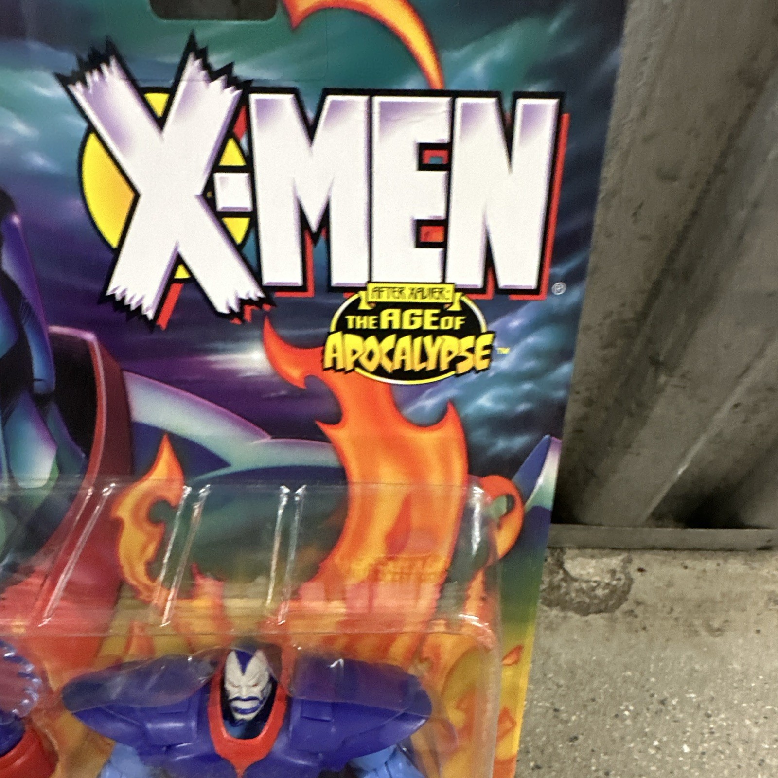 Marvel Comics X-Men Age of Apocalypse Apocalypse Action Figure w ...