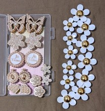 NEW Gold  White Daisy Bag Charms 12pcs  Pearl Shoe Charms 14pcs