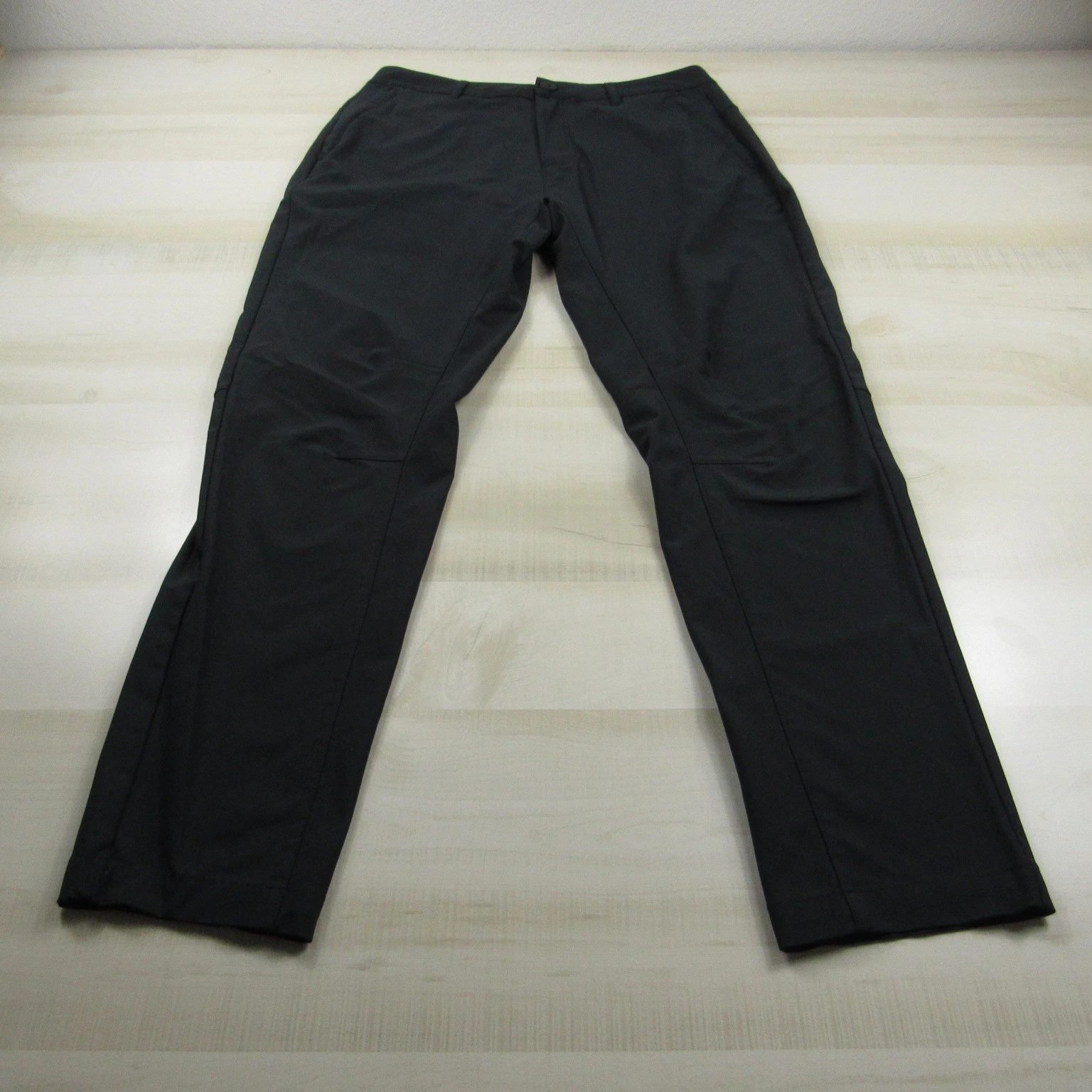 Legends Pants Mens 32 (Measured 30x28) Black Tech Chino Performance Lightweight